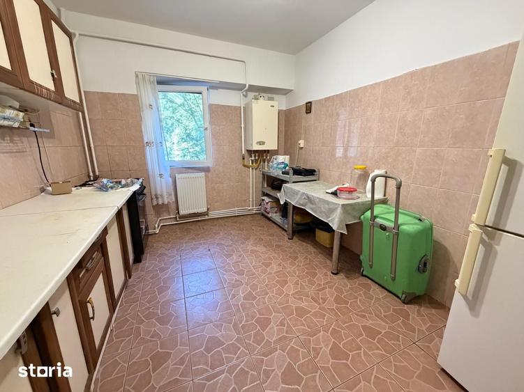 Apartament 3 camere, DECOMANDAT, ETAJ 1, Esplanada Nicolina - 1