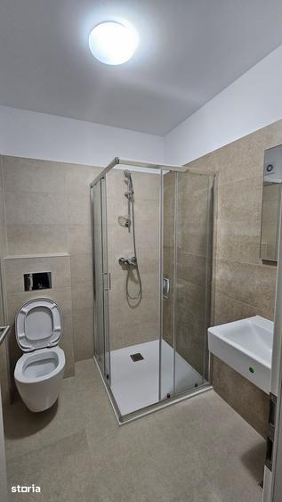 Apartament cu 3 camere decomandat, mobilat în Tractorul