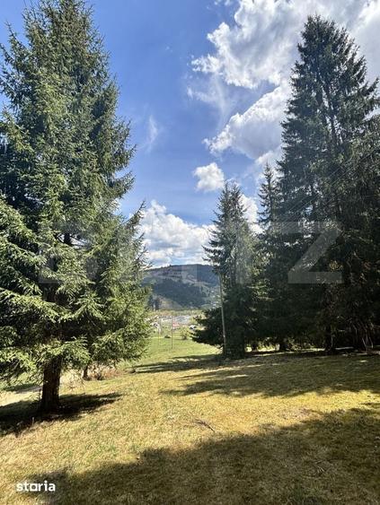 Teren de 8450 mp, în Central