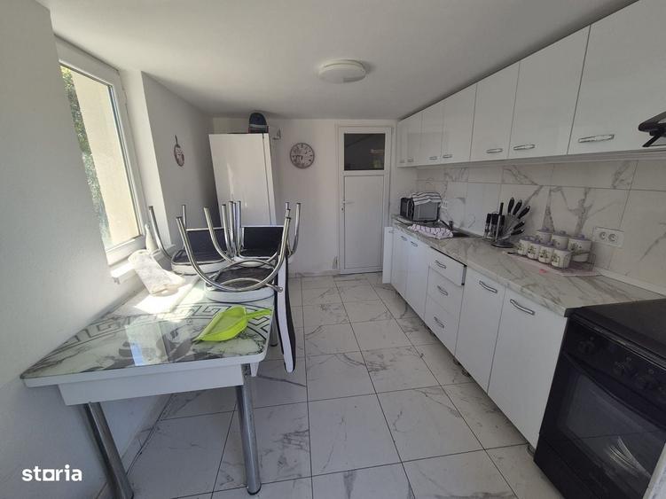 Casă cu 3 camere cu Teren 386 Mp în Central