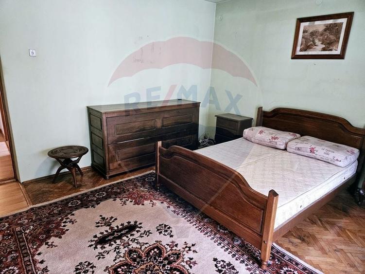SINAIA- APARTAMENT DE VACANTA/ REZIDENTIAL- 3 camere in vila! - 24