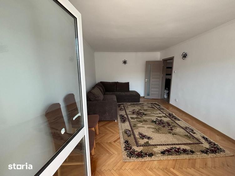 Apartament cu 3 camere decomandat în Tomis III