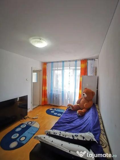 Garsonieră decomandată în Narcisa