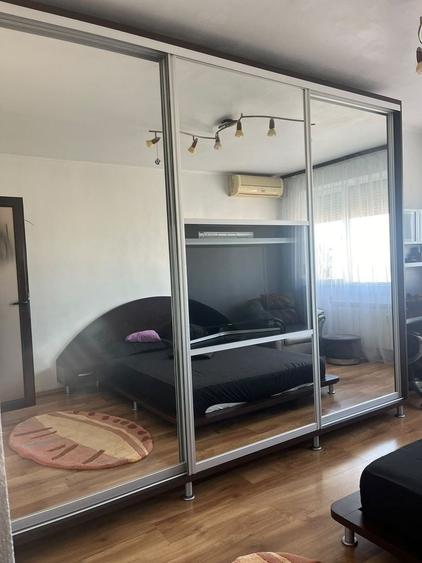 Garsonieră decomandată, mobilată în Faleză