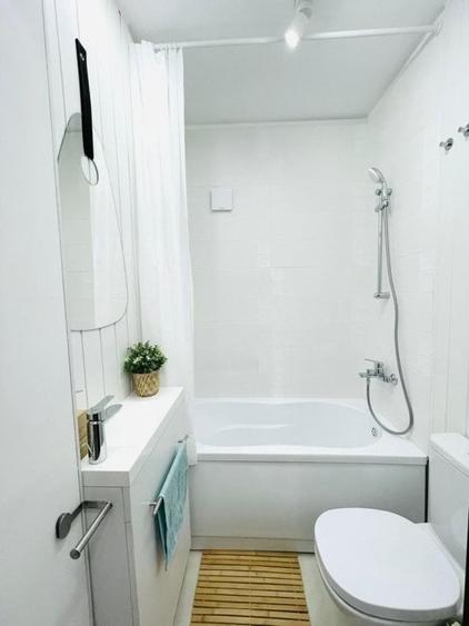 Apartament cu 2 camere semidecomandat în Regina Elisabeta