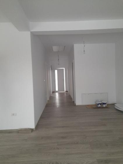 Proprietar vind duplex - 1