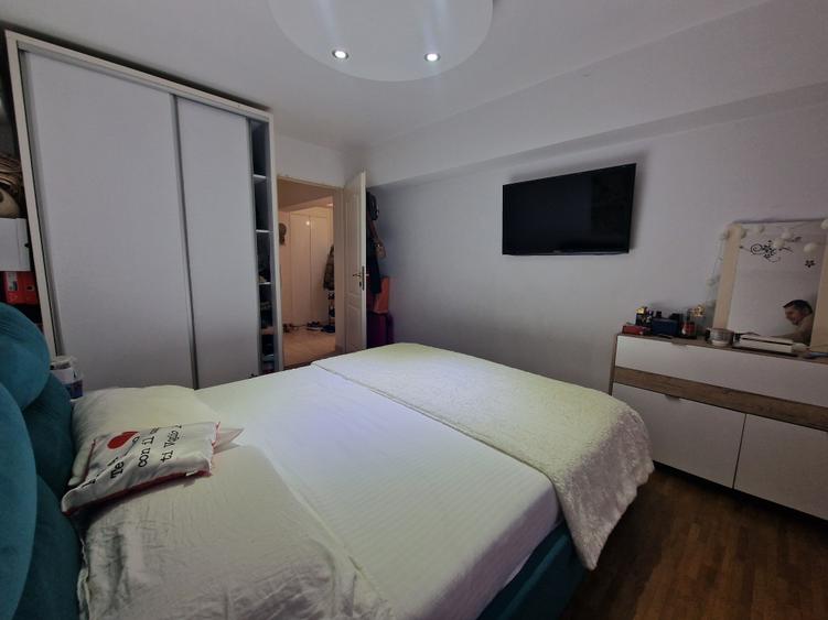 Navodari (Sud)- 3 camere decomandate, mobilat-utilat, etaj 3/4 - 15