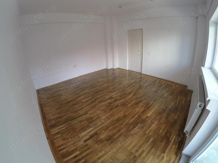 Inchiriez spatiu de BIROU, central, piata Romana, ASE - 4