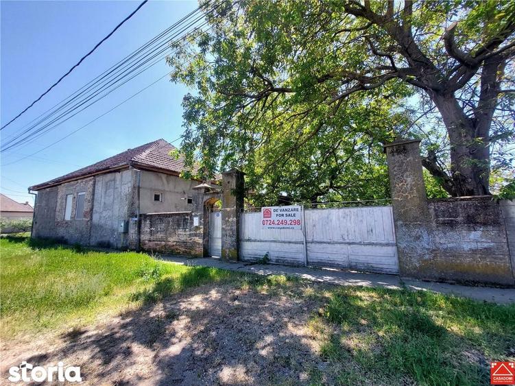 Casa spatioasa cu teren mare, pe colt, in Periam - 4