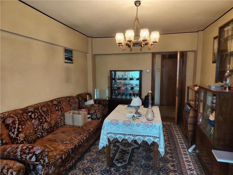 Apartament 3 camere zona Ion Mihalache cu Turda constructie 1984 - 32