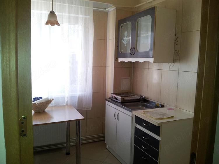 Apartament 3 camere Banat, zona Liceu Ion Barbu - 8
