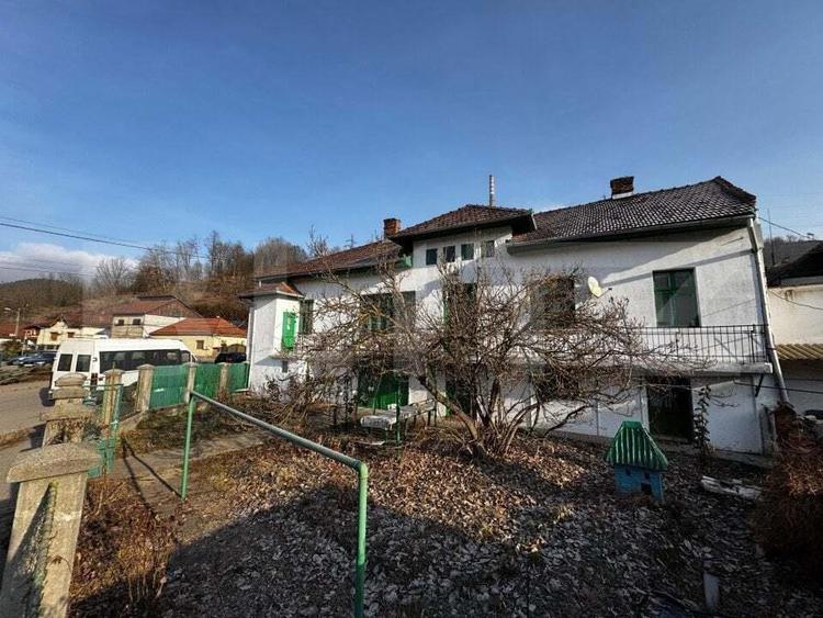Casa de renovat, spa?iu comercial ?i garaj, Zlatna - 8