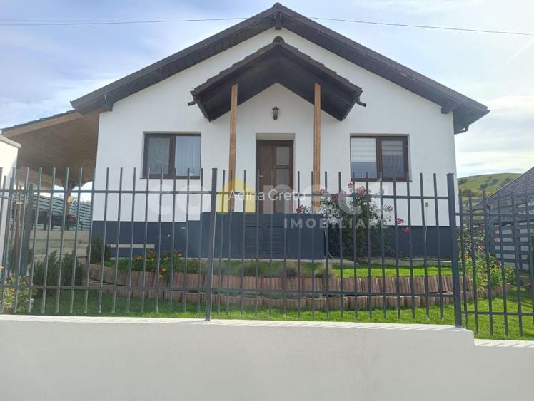 Casa individuala | 3 camere, 2 bai, garaj | Sannicoara