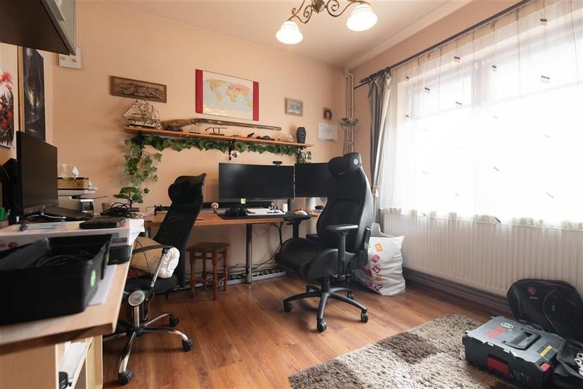 Casa P+M cu 4 camere+living+loc de luat masa in Santion - 16