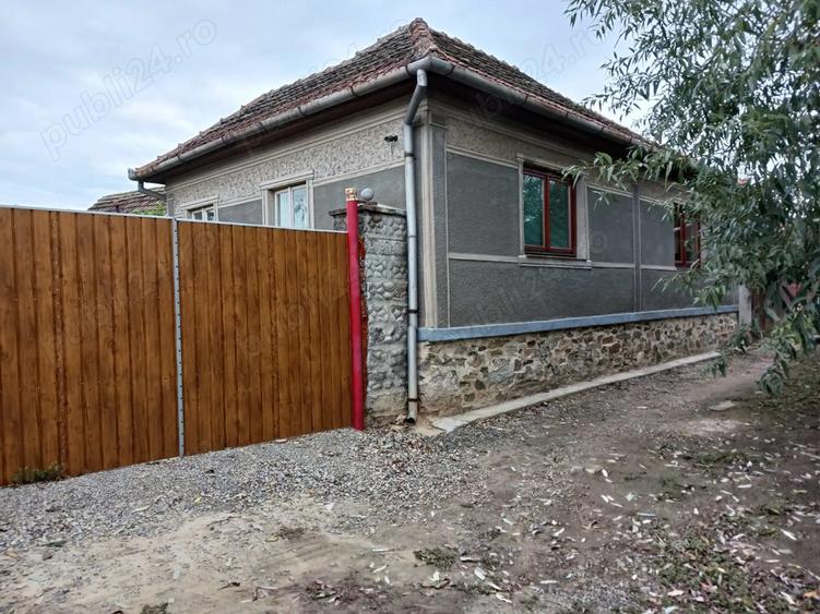 Casa la ?ara, locuibila, mobilata. - 1