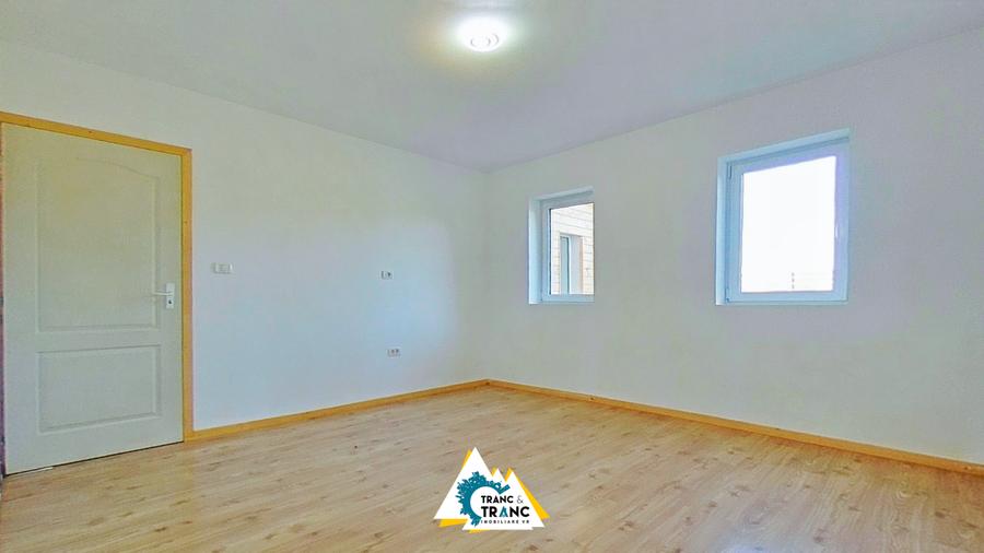 Casă nouă cu 6 camere de vânzare în Sânleani – spațiu, confort și eficiență ener - 9