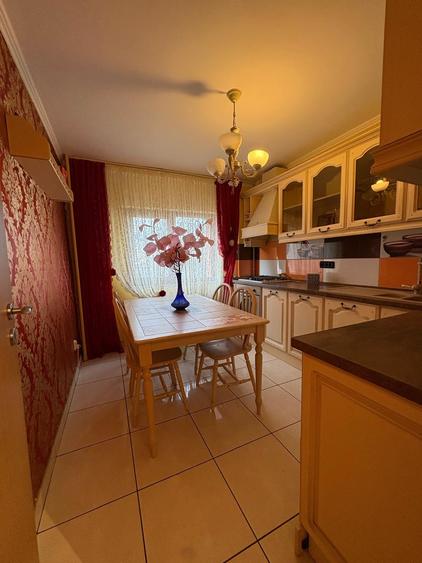 Apartament cu 4 camere de vanzare in zona Mosilor - Eminescu - 3