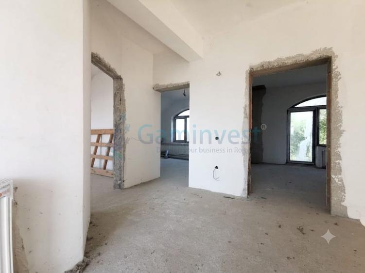 Casă individuală cu 4 camere cu Garaj în Oșorhei