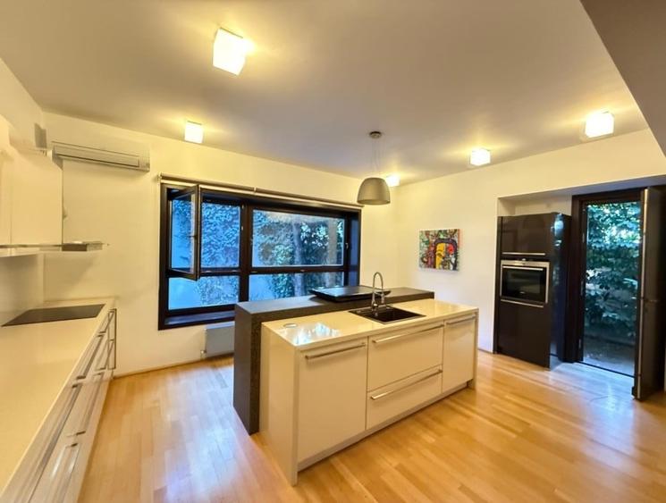 Vila Art Deco, complet renovata - 2