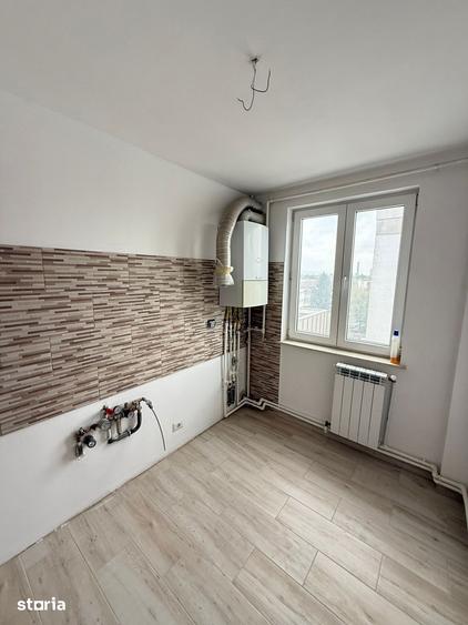 Apartament cu 2 camere decomandat în Cornișa