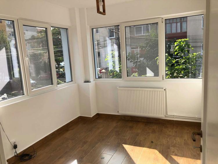 Spatiu comercial, vad intens, vitrine, utilitati, parcari, 130 mp - 3