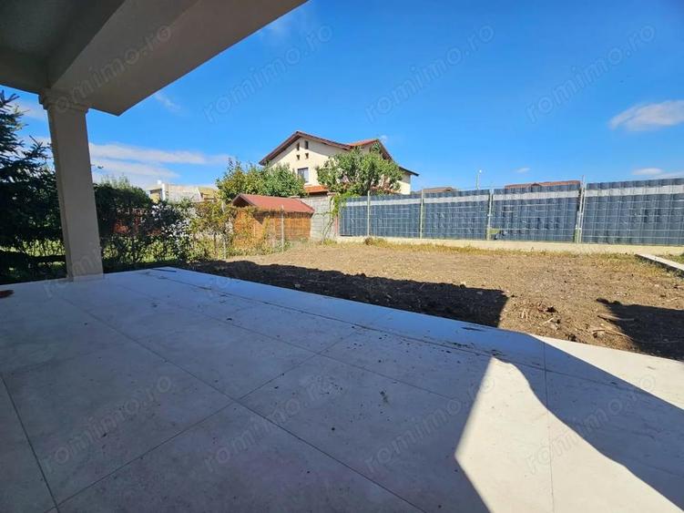 Zona Aradului! Despartit prin Garaj! - 1