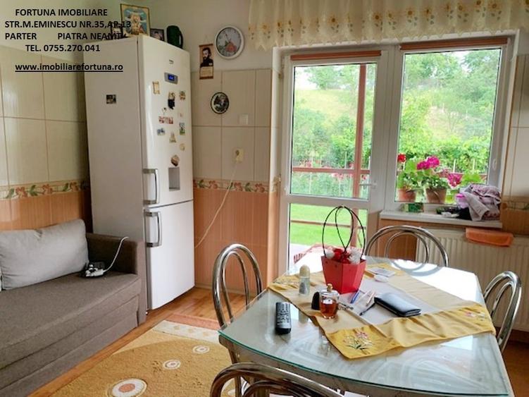 Casa in oras, cu  priveliste de vis, la poalele padurii - 8