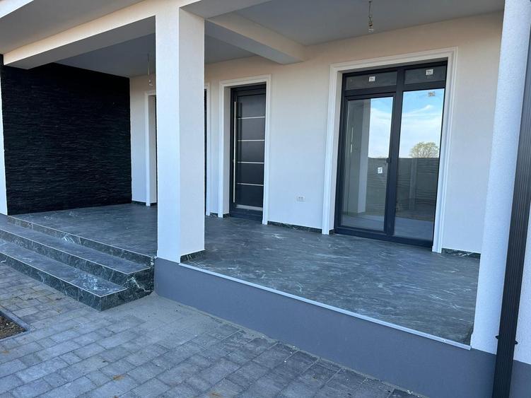 De vanzare casa cu 4 camere - 3