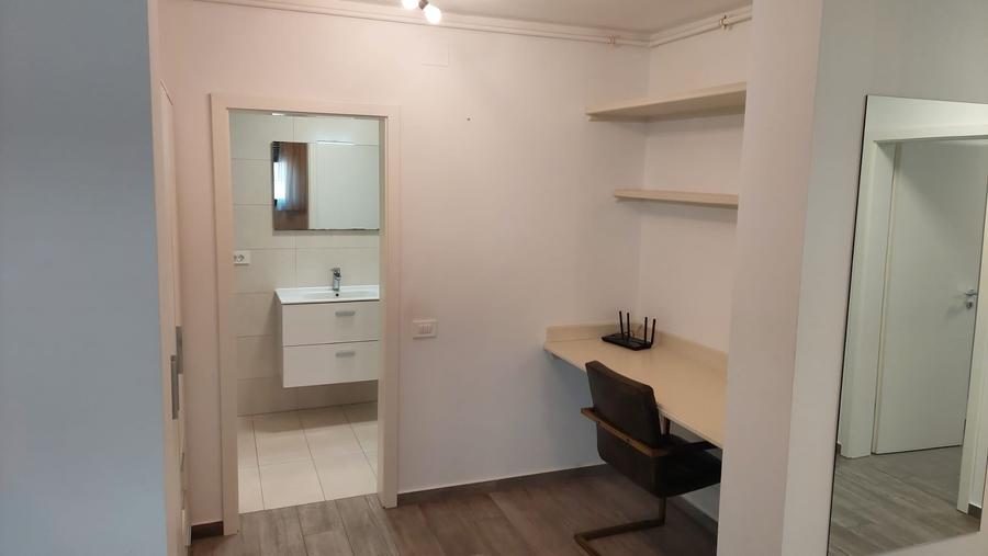 Apartament cu 3 camere, mobilat în Dumbrăvița