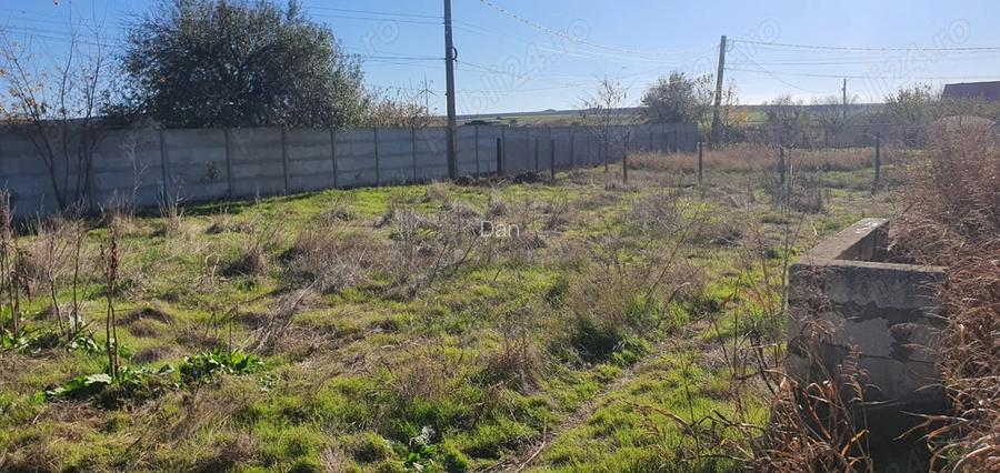 Vand casa cu teren in Tirgusorul,Constanta