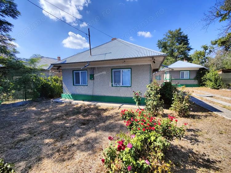 Vand proprietate cu 2 case in Comuna Manastirea, Calara?i Vand proprietate cu 2 case in Comuna Manastirea, Calara?i