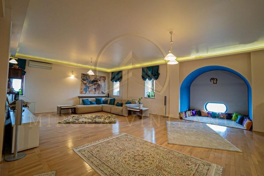 Vânzare vila spectaculoasa S+P+1+M situată in zona Tomis II - Spitalul Județean. - 2