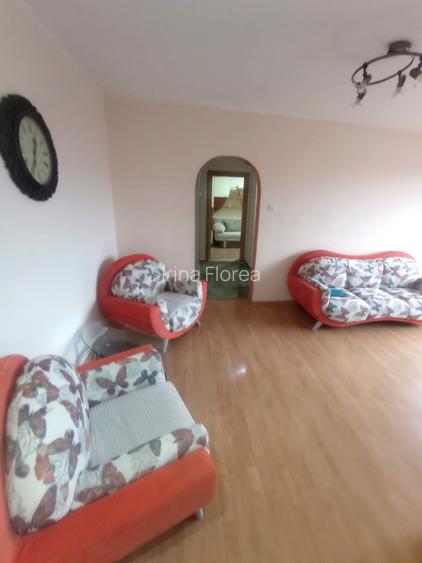 Apartament trei  camere complet renovat zona Sud