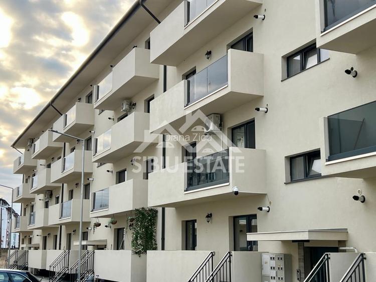 Apartament cu gradina, 3 camere, balcon, Intabulat