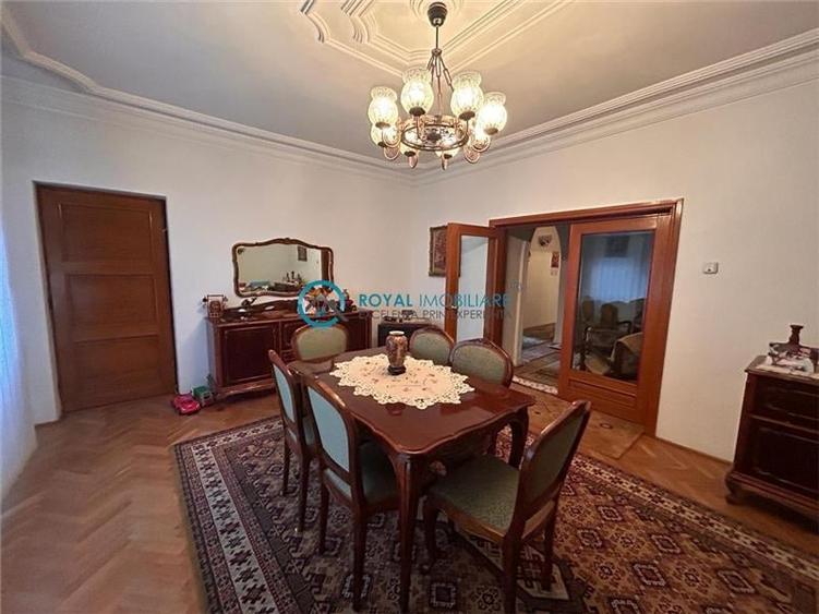 Royal Imobiliare - Inchiriere apartament 4 camere in Vila - 2