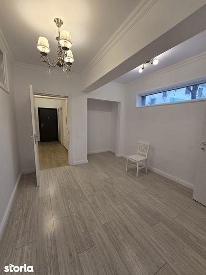 De Vanzare Apartament 2 Camere in zona Eminescu-mosillor sec.2 - 12