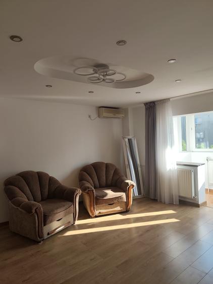 Apartament cu 2 camere decomandat în 13 Septembrie