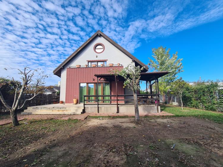 OMNIA-Proprietati alese! Haide sa probam o casa, garantez ca e frumoasa! - 2