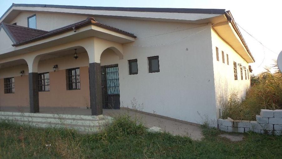 Spatiu Comercial (Botarlau drum Expres Focsani - Braila) - 2