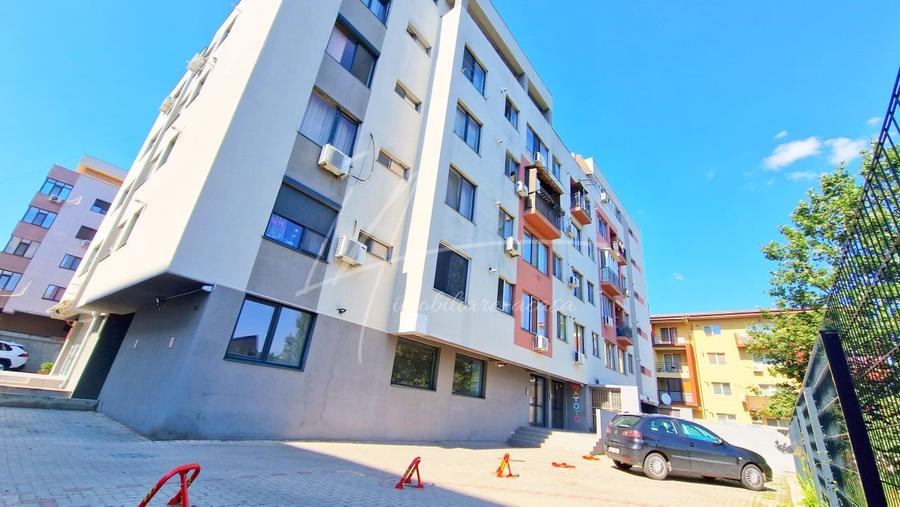 Apartament cu 5 camere si curte de 358 mp. - 10