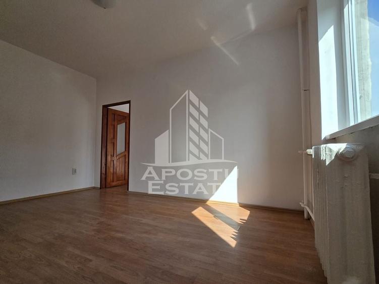 Apartament 2 camere semidecomandat, Gradiste 37 mp - 1
