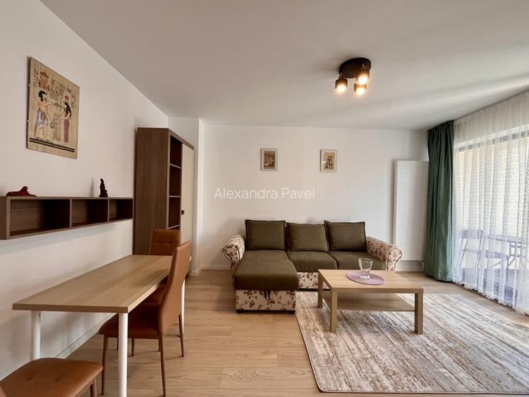 Apartament Modern cu 2 Camere, Terasa si Priveliste Spectaculoasa in Noua