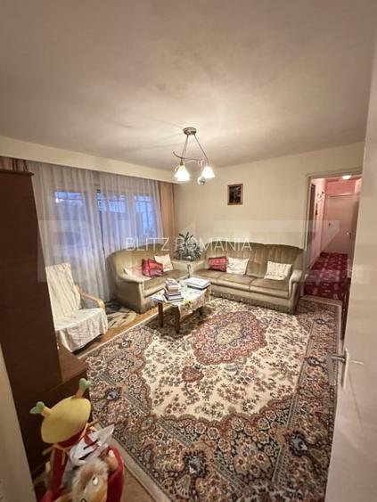 Apartament cu 4 camere, semidecomandat, Deva, zona linistita