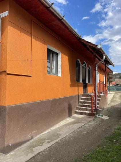 Casa de vanzare la ?ara. - 1
