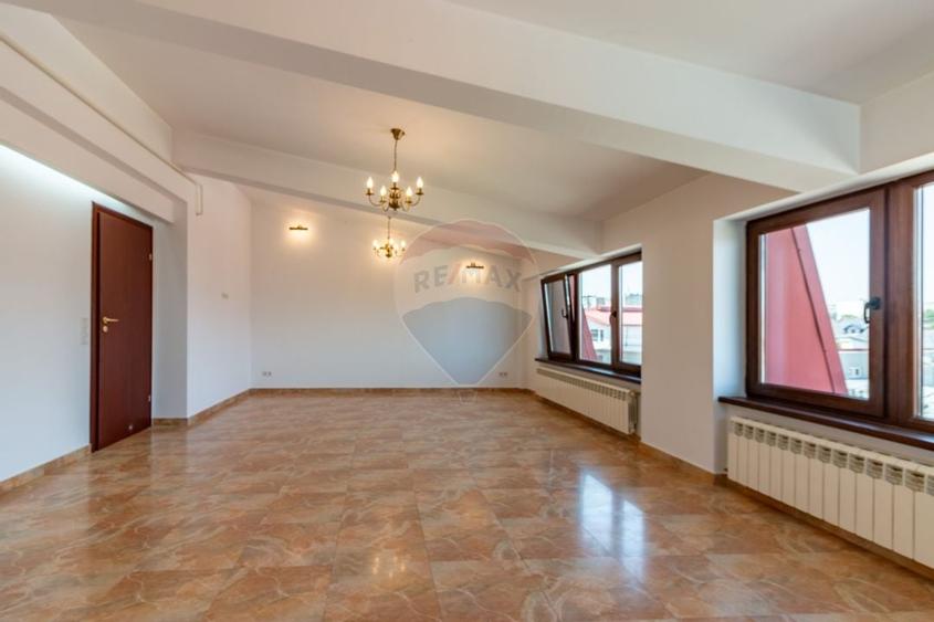 De vanzare clădire multifuncțională Calea Ferentari - 15