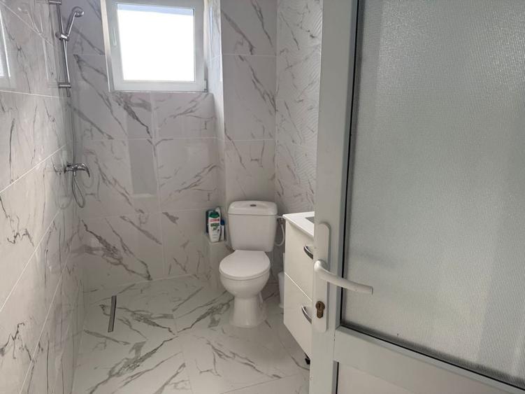 Inchiriez apartament 4 camere - 5