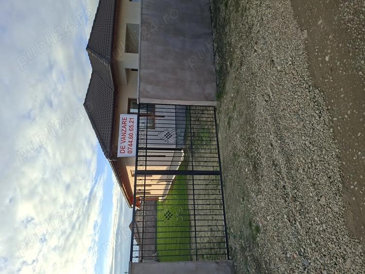 Proprietar vand casa noua in Nojorid - 9