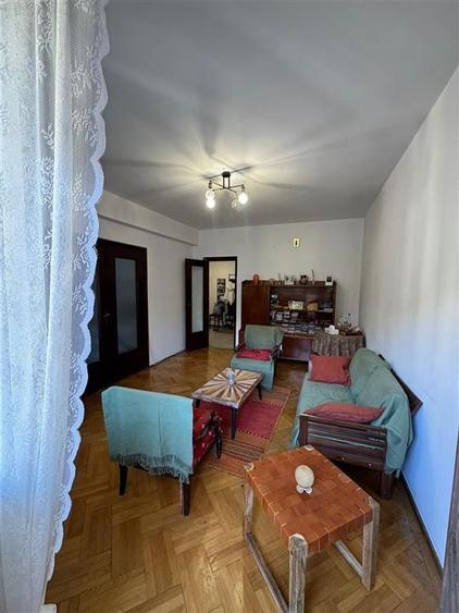 vanzare apartament 3 camere | oferta rara | Universitate - Parc Cismigiu | etaj - 4