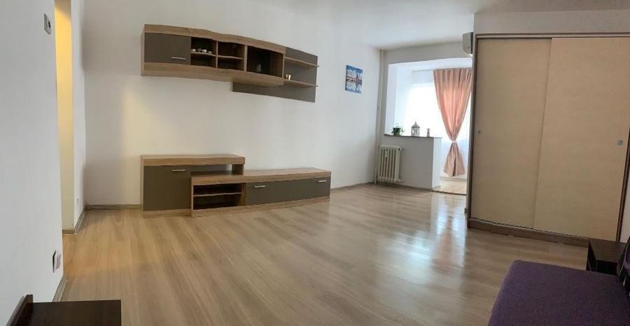 Dristor-1 min metrou, garsoniera, utilata si mobilata, et.7/10, pret negociabil - 2