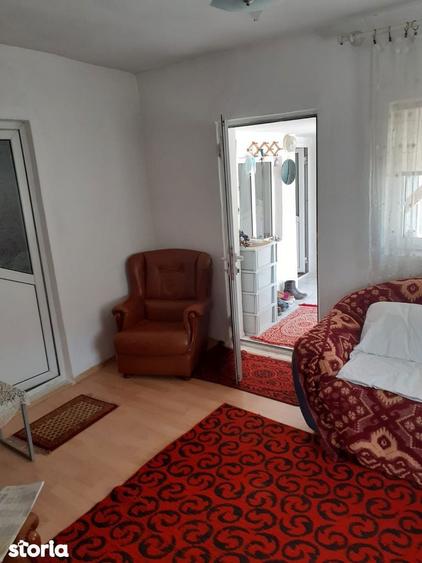 Casa de vanzare, Cocorastii Caplii , jud Prahova 7 camere, - 7